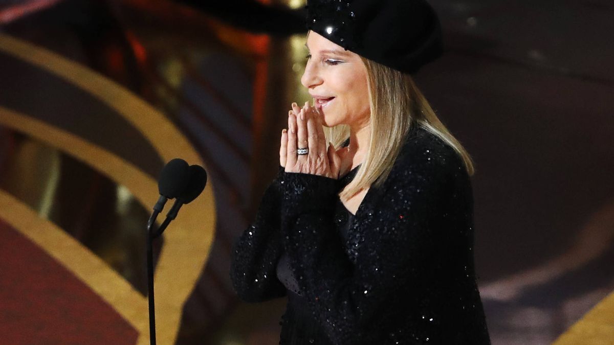Barbra Streisand y el príncipe Carlos: su historia de amor que no cuenta 'The Crown'