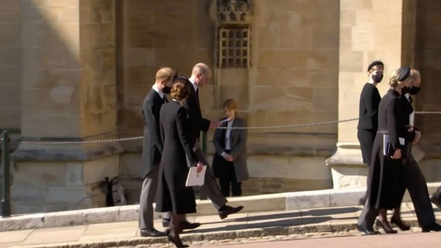 Guillermo, Harry y Kate, tras el funeral del duque de Edimburgo. (YouTube Casa Real británica)
