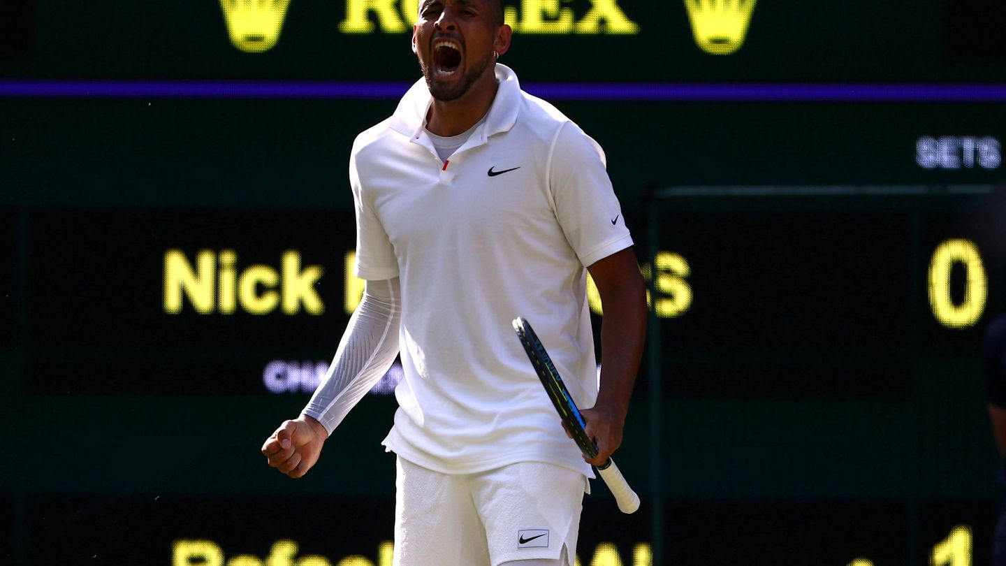 Kyrgios celebra un punto durante su partido contra Nadal en la segunda ronda de Wimbledon. (Reuters)