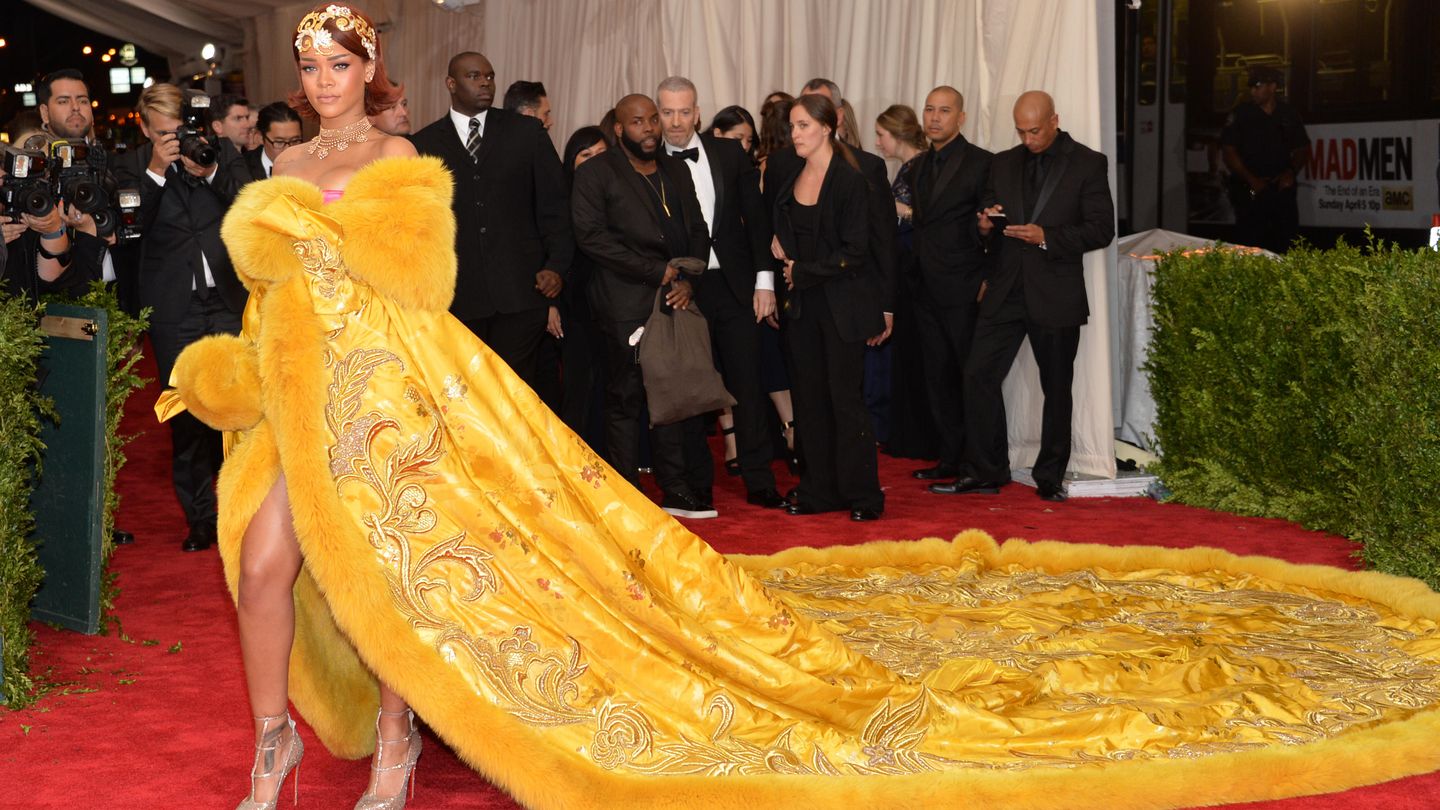 Rihanna, en la Met Gala. (Gtres)