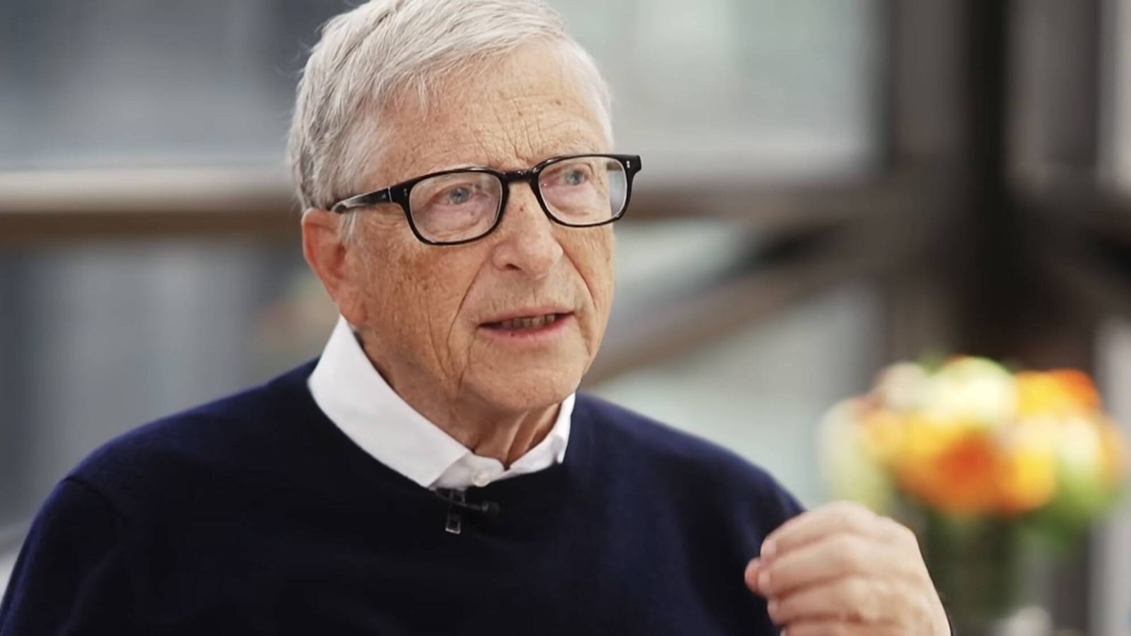 Bill Gates: "Pensar que un botón de apagado es suficiente para detener a la IA solo demuestra lo poco que algunas personas saben de tecnología"