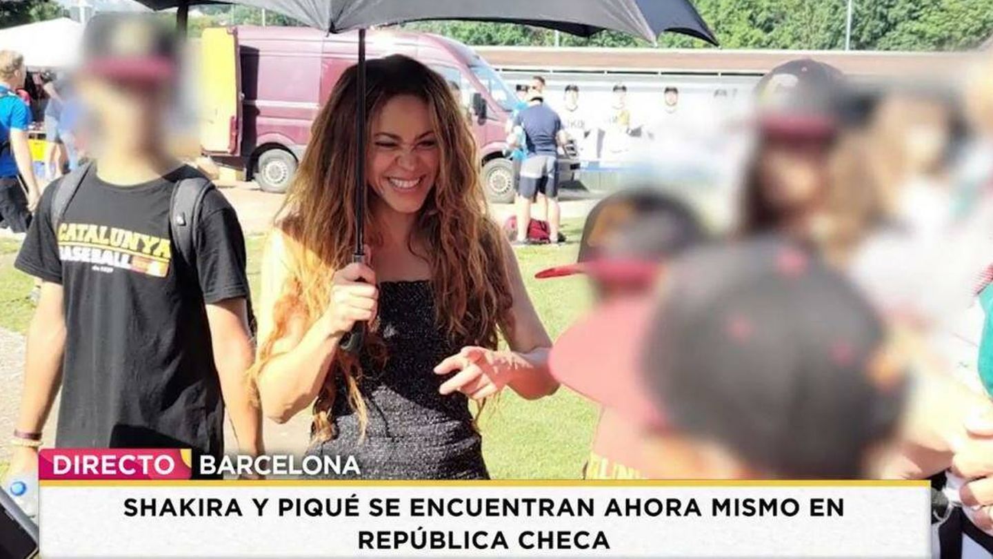 Shakira, en el torneo de su hijo. (Mediaset)