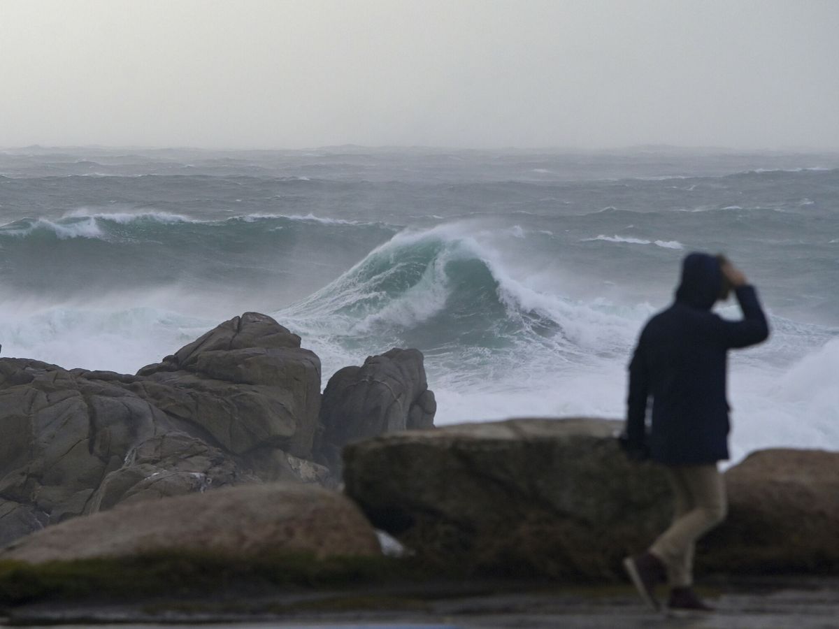 Foto: Vista del paseo marítimo de A Coruña. (Europa Press)
