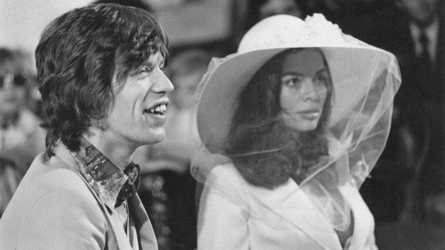 Bianca y Mick Jagger, en su boda de 1971. (Getty)
