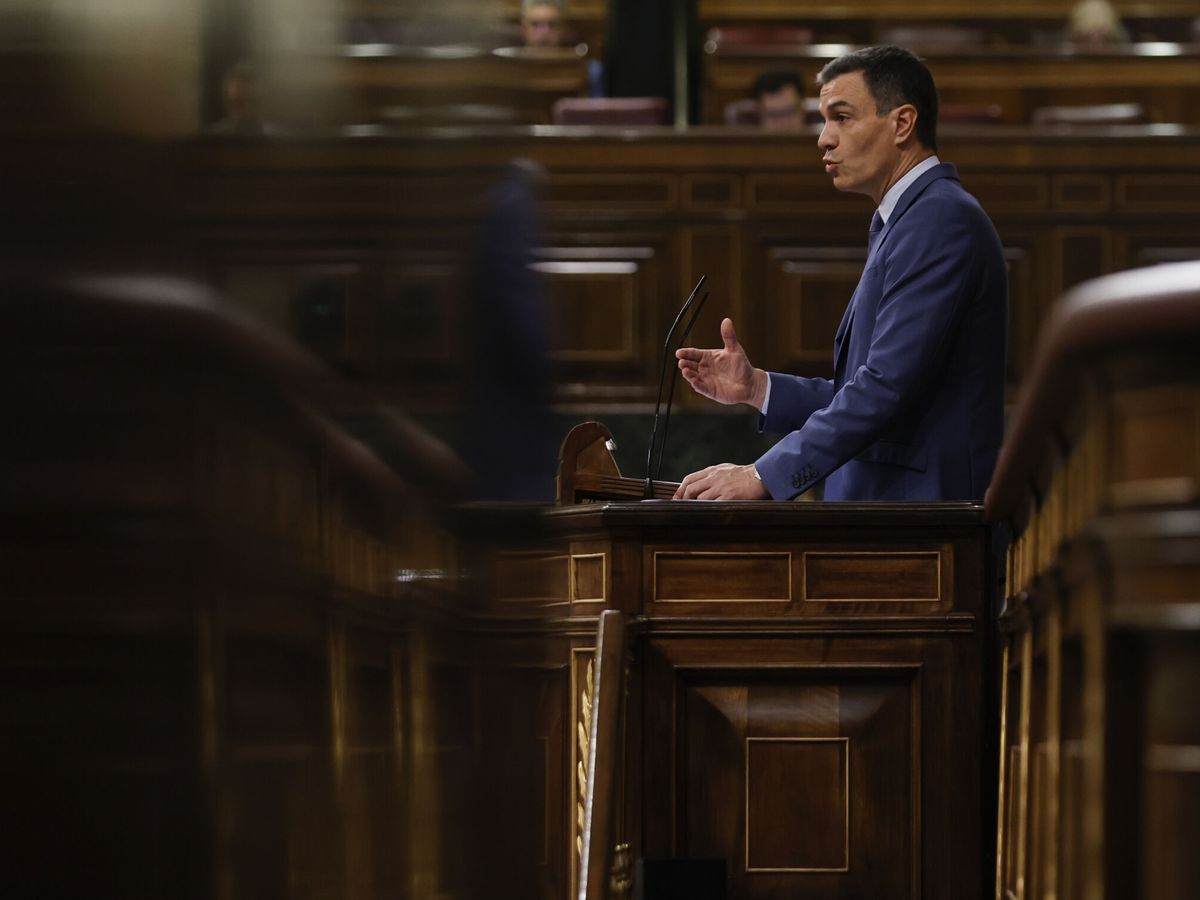 Foto: El presidente del Gobierno, Pedro Sánchez, comparece este miércoles ante el pleno del Congreso. (EFE/Emilio Naranjo)