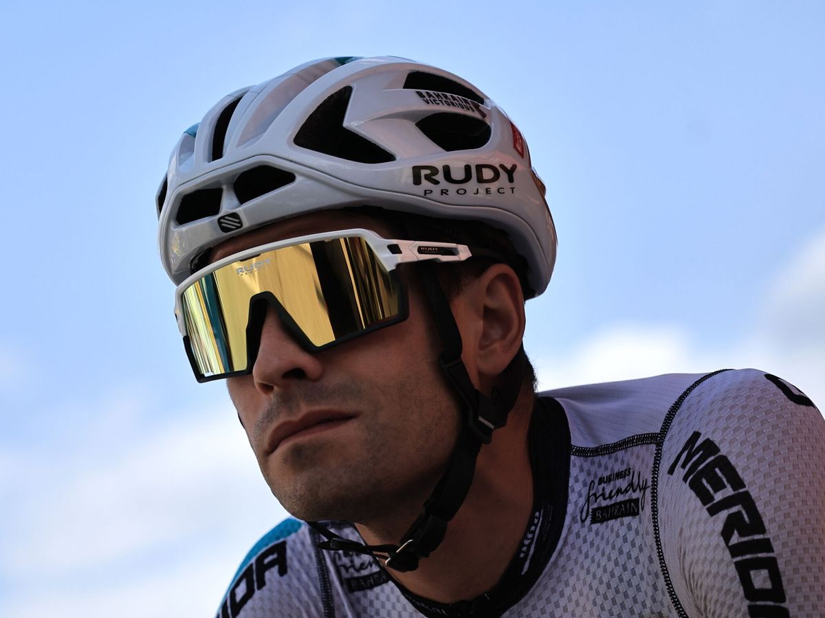 Foto: Mikel Landa, antes de iniciarse una etapa del Tour. (EFE/Christophe Petit)