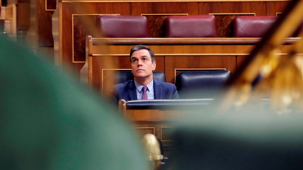 El debate de los bulos le estalla a Sánchez: un órgano de Moncloa vigila las 'fake news'