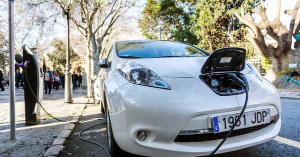 Foto: Hoy por hoy, el coche eléctrico es un artículo de lujo.
