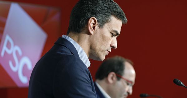Foto: El secretario general del PSOE, Pedro Sánchez, y el primer secretario del PSC, Miquel Iceta. (EFE)  