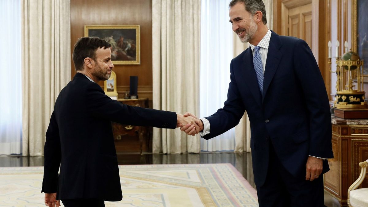 En Comú traslada al Rey su "preocupación" ante un posible acuerdo entre PSOE y Cs