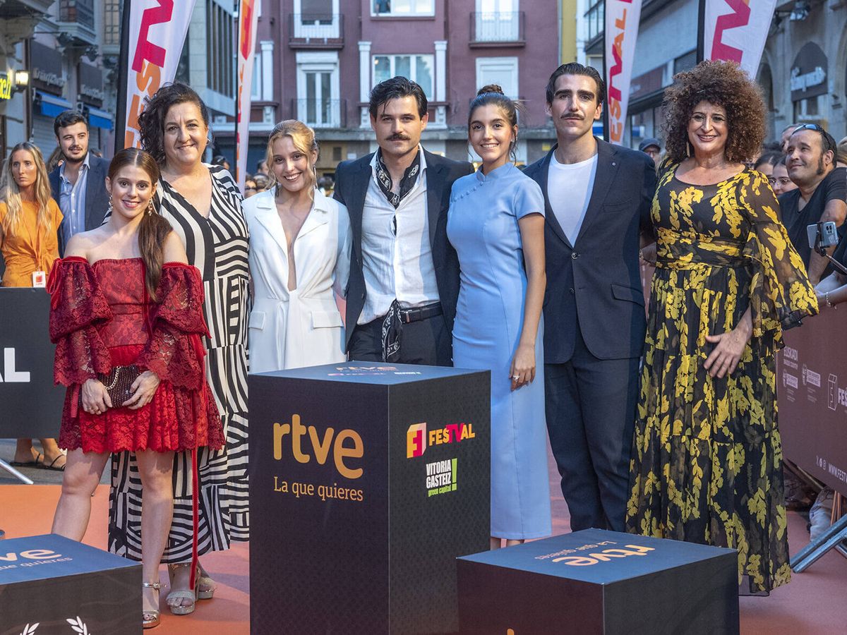 Foto: Actores de 'La Promesa'. (RTVE)