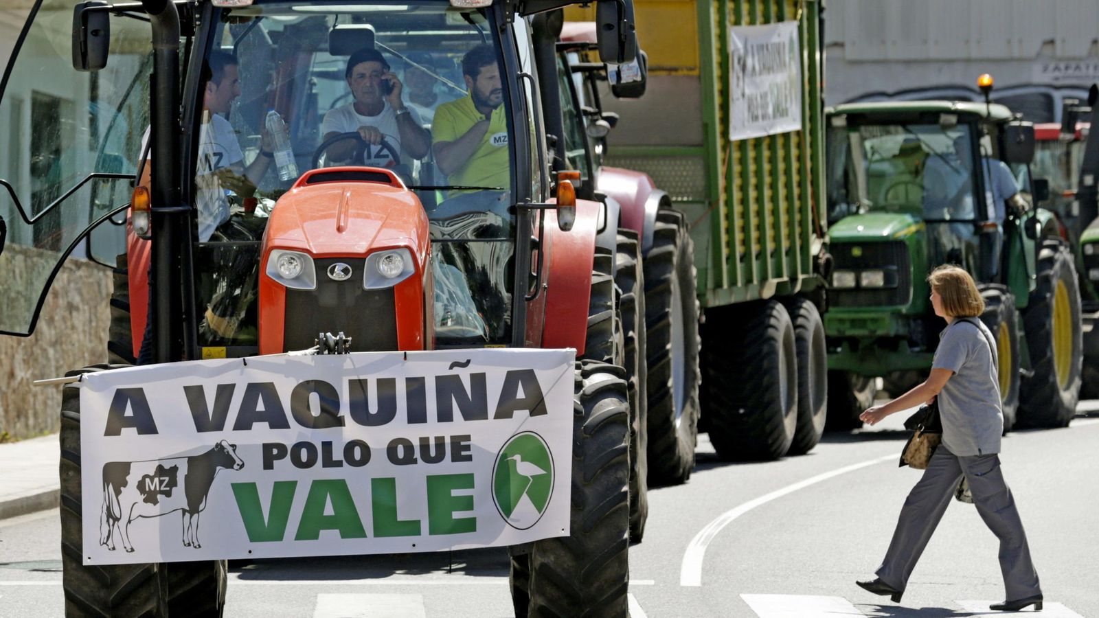 Foto: El sector lácteo prosigue sus protestas. (EFE)