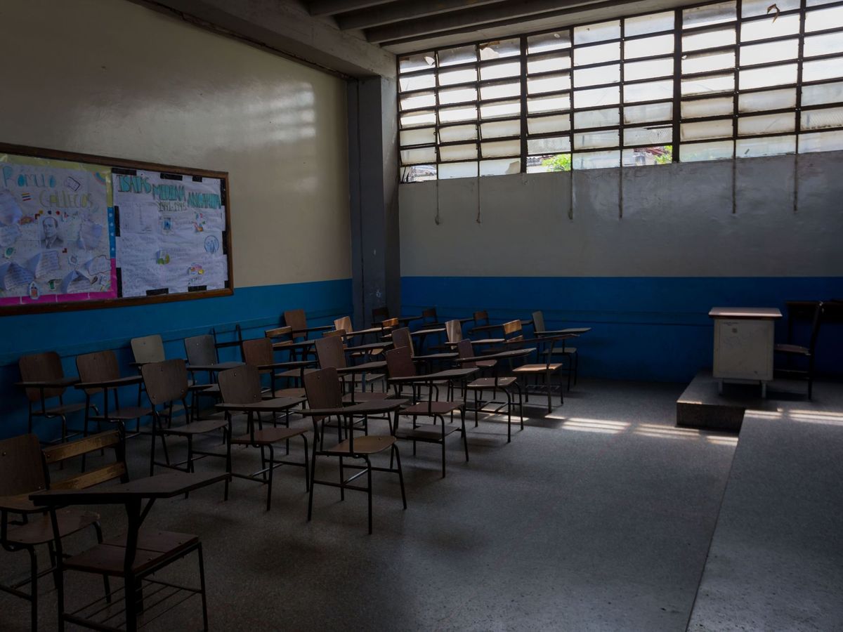Foto: Los colegios de Venezuela llevan casi un año cerrados (EFE/Miguel Gutiérrez)