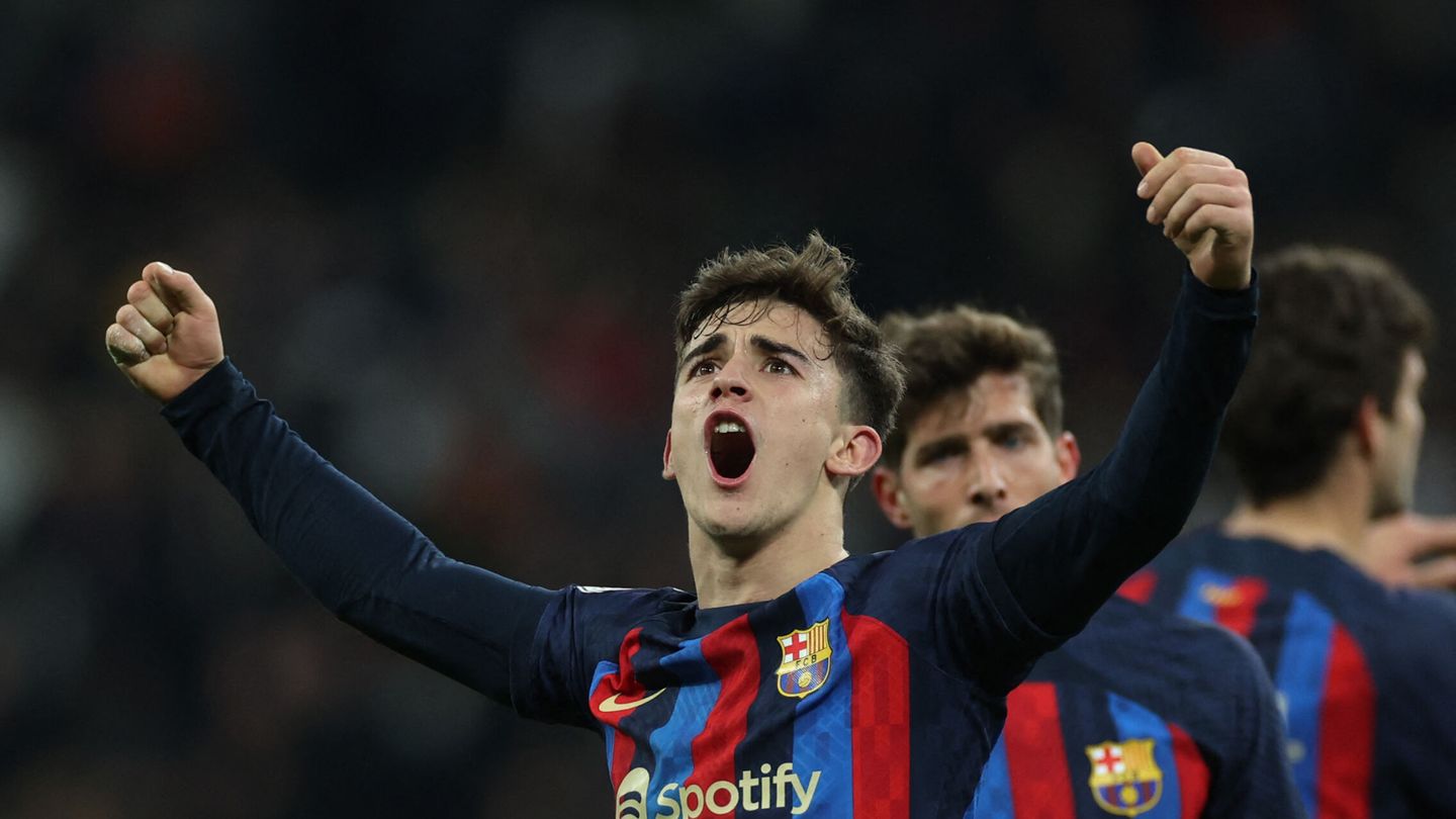Gavi celebró la victoria del Barcelona en Madrid. (Reuters/Susana Vera)