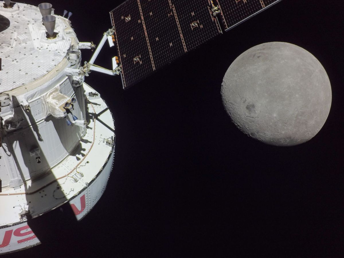 Foto: Orión se acerca a la Luna. (EFE/EPA/NASA)