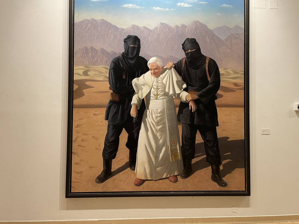 Foto: 'El secuestro del Papa Benedicto XVI', de Cristóbal Toral. (A. R.)