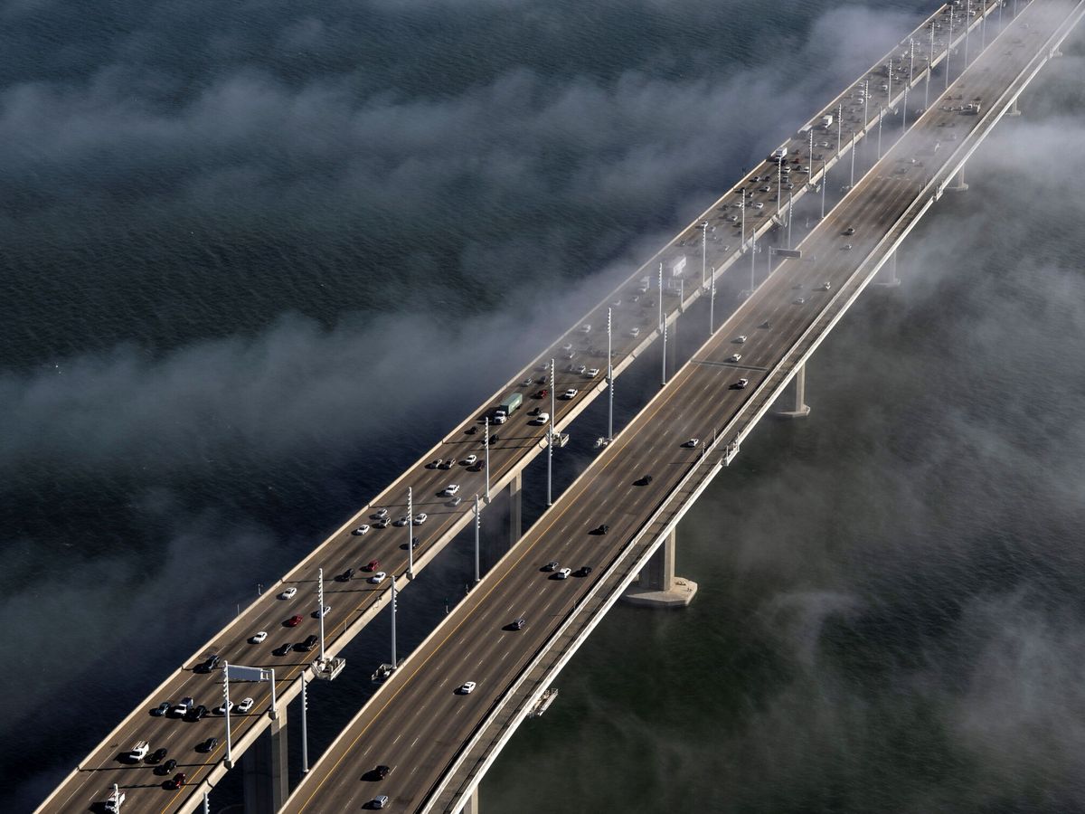 Foto: El puente que une San Francisco con la bahía de Oakland. (Reuters/Carlos Barria)