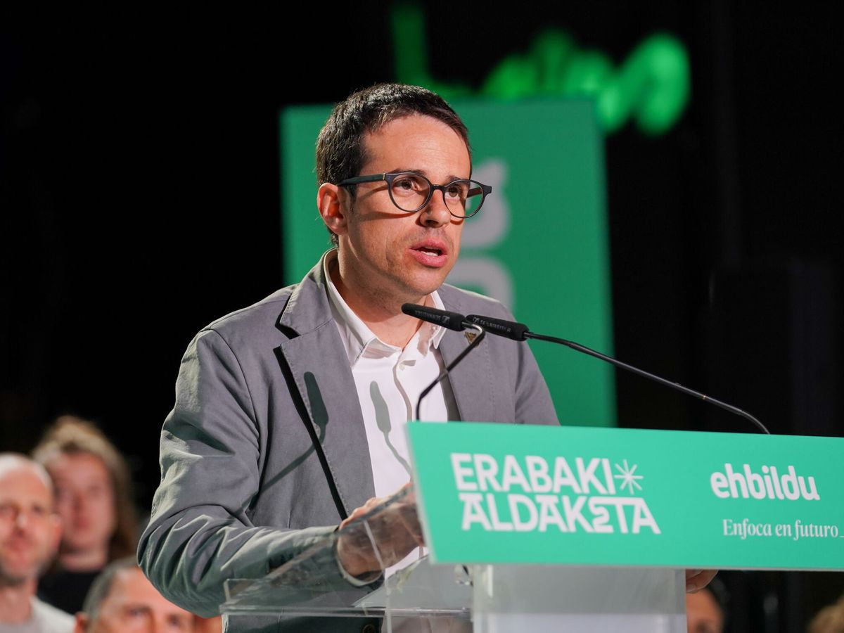 Foto: Pello Otxandiano en un acto electoral. (Europa Press/Iñaki Berasaluce)