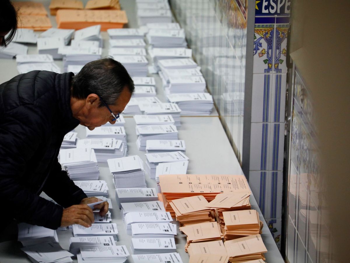 Foto: Más de 6,5 millones de electores están citados hoy a las urnas en andalucía
