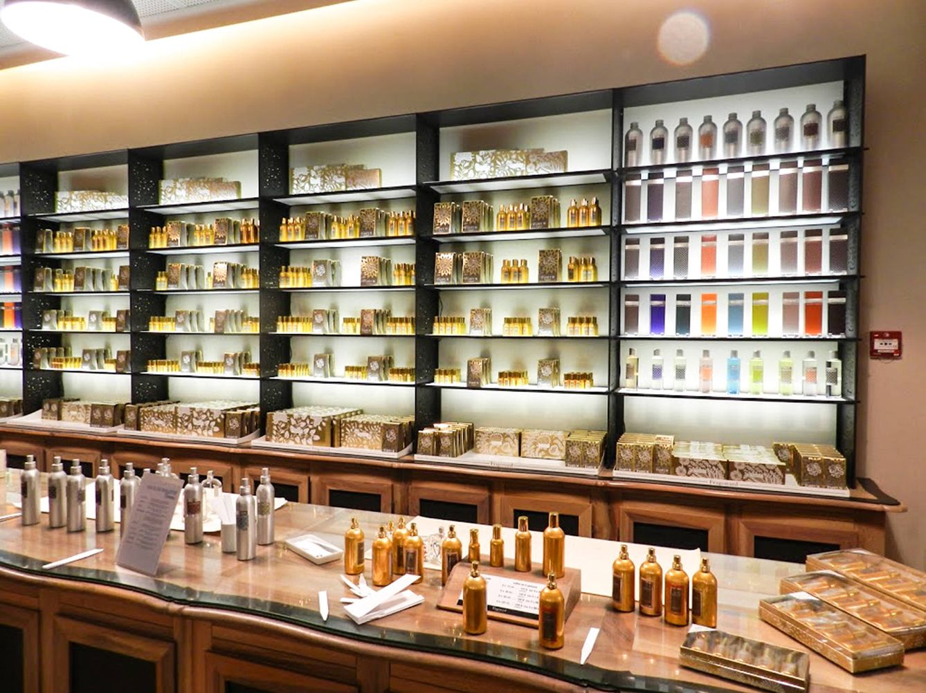 El Museo Fragonard recorre historia y actualidad del arte olfativo. 