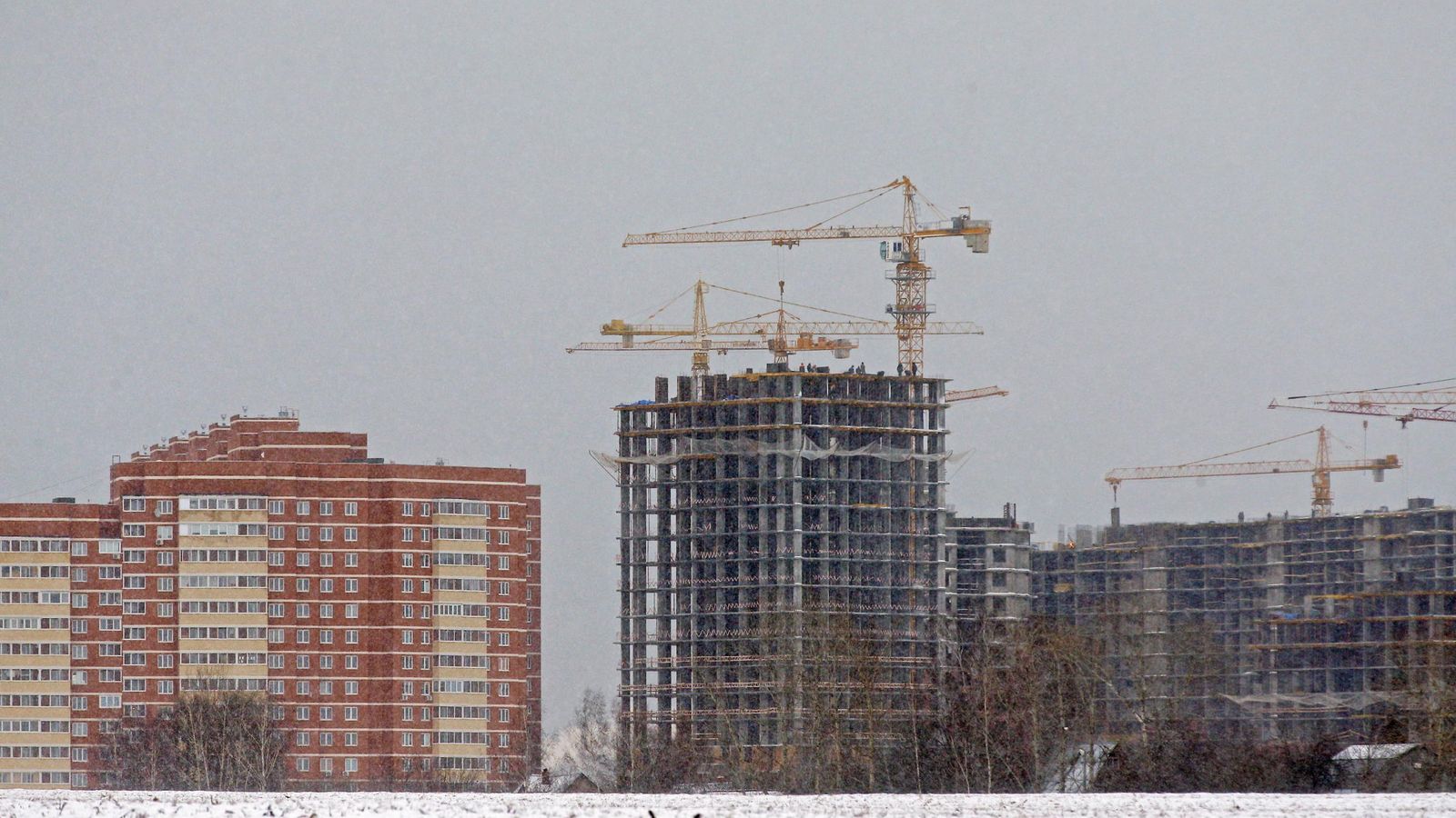 Foto: Imagen de varios edificios en construcción. (EFE)