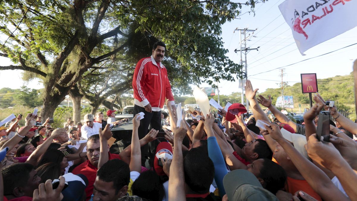 La oposición saca 30 puntos de ventaja al chavismo aunque la brecha se reduce