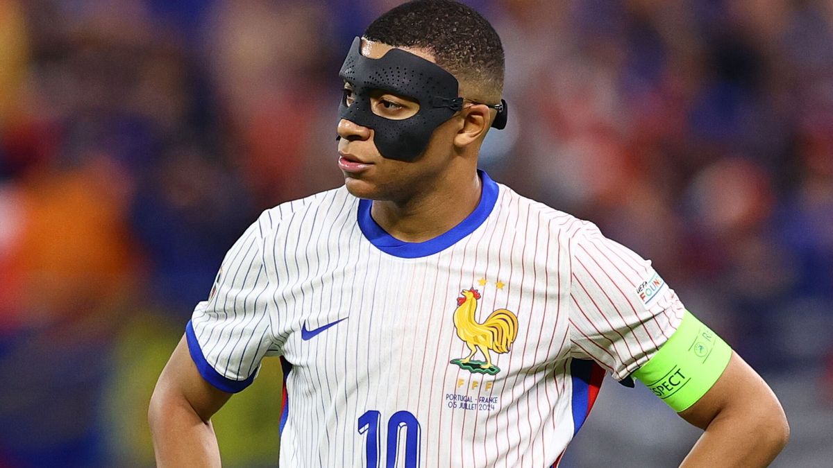 La nueva máscara que iba a lucir Mbappé en el España - Francia de Eurocopa de hoy