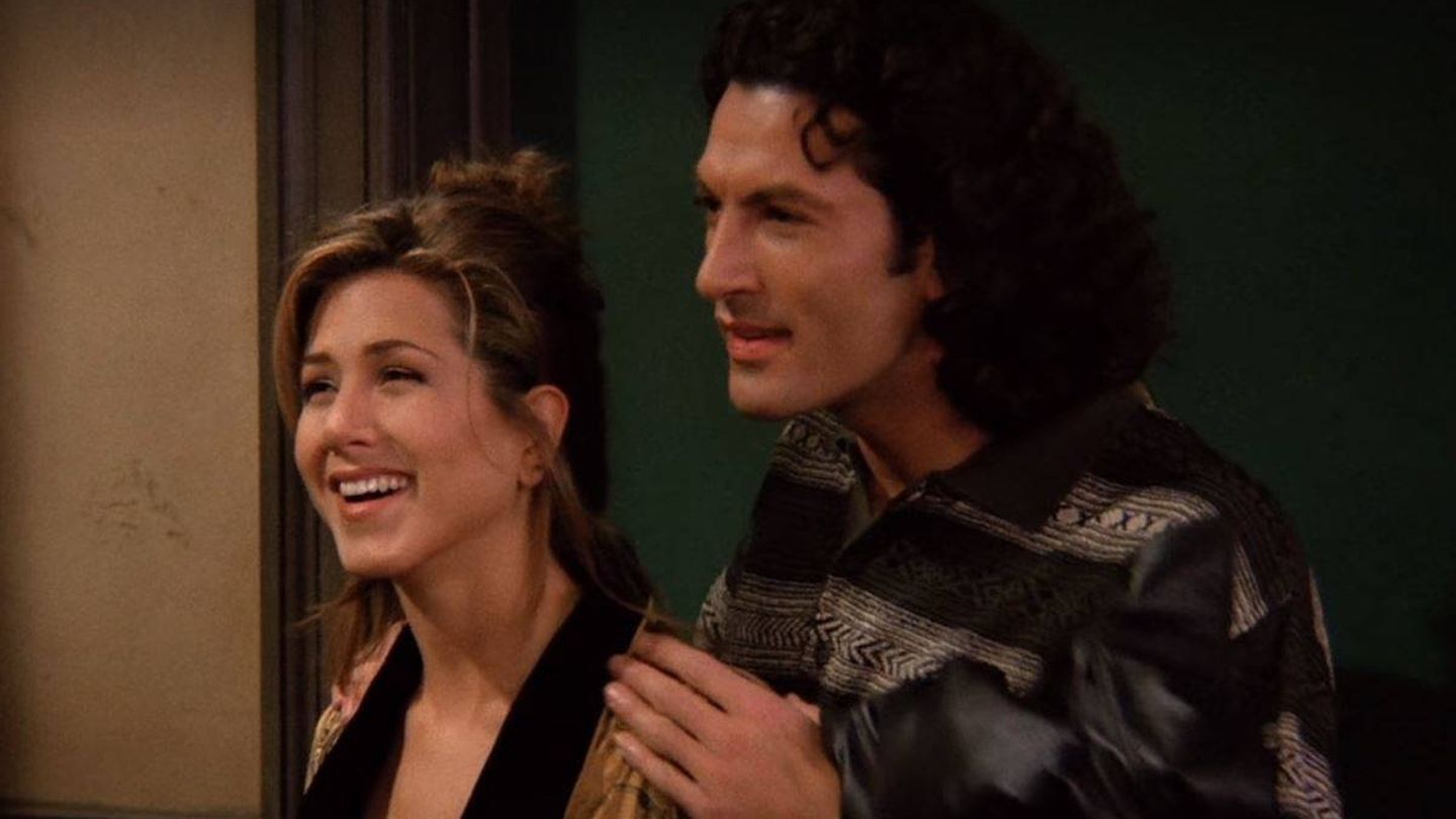 Paolo, el vecino italiano al que Rachel conoce durante un apagón, es una de las pesadillas de Ross en 'Friends'
