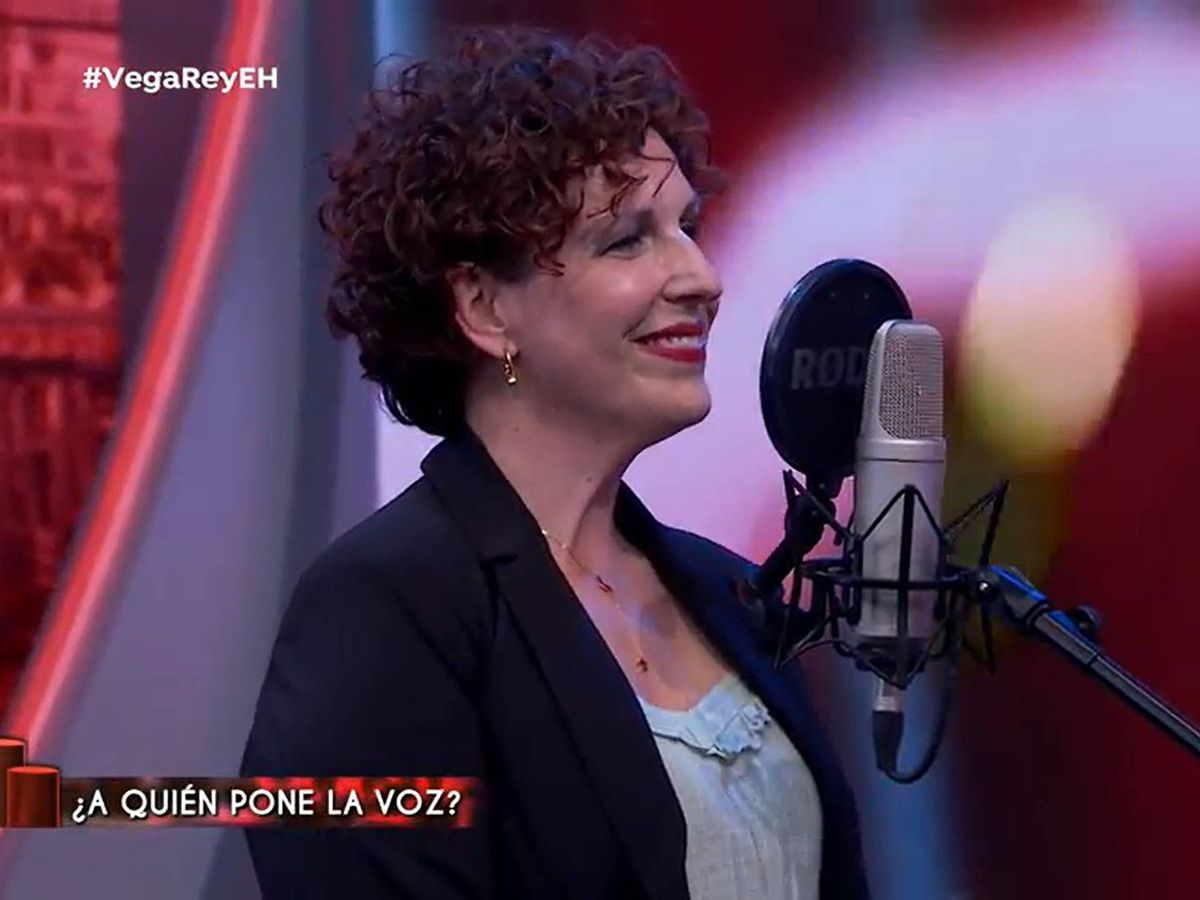 Foto: Iratxe Gómez, voz de Siri, en 'El hormiguero'. (Antena 3)
