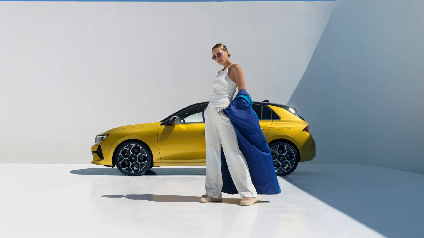 La sexta generación del Astra es el primer compacto de Opel lanzado fuera de General Motors. Comprada en 2017 por PSA, la marca alemana pertenece ahora al gigante Stellantis.