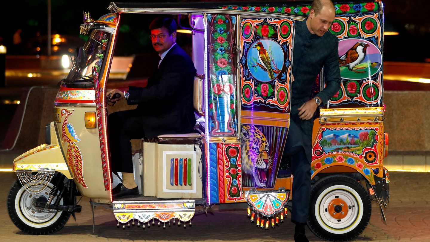 Guillermo, bajando del rickshaw. (Reuters)