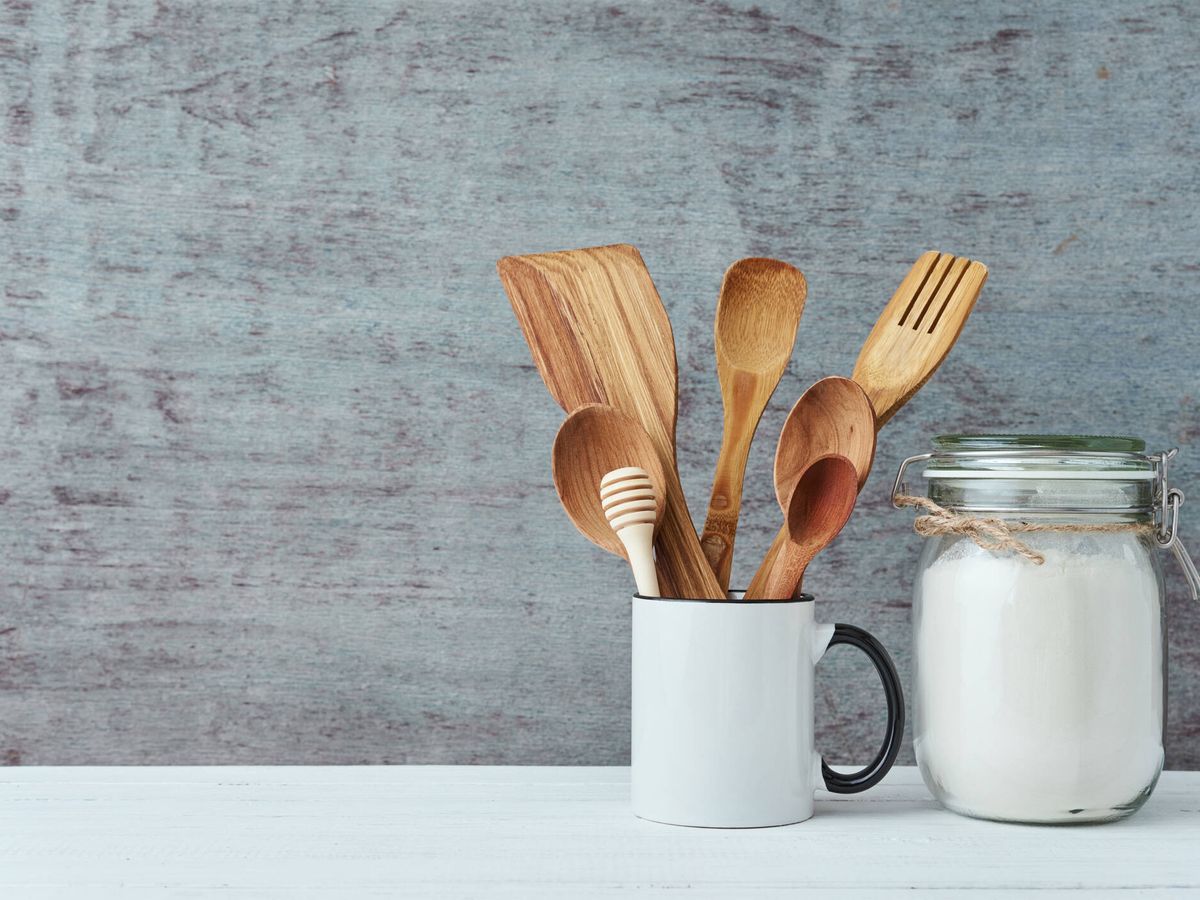 Foto: El truco infalible para mantener como nuevos tus utensilios de madera en la cocina (iStock)