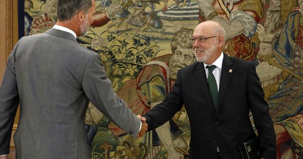 Foto: El fiscal general José Manuel Maza entregó ayer la Memoria Anual al rey Felipe VI. (EFE)