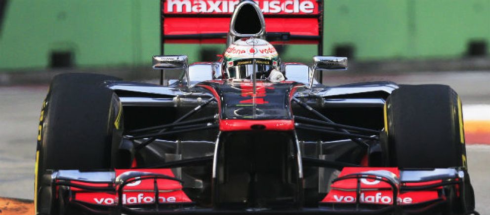 Foto: Hamilton consigue la 'pole' en Singapur con Alonso en quinto lugar, tras Vettel y Button
