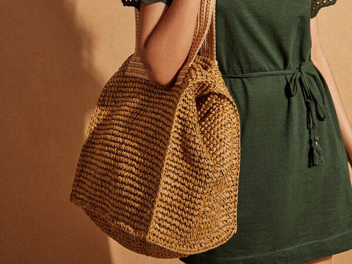 Foto: Prepárate para enamorarte de este bolso capazo rebajado de Women Secret. (Cortesía)