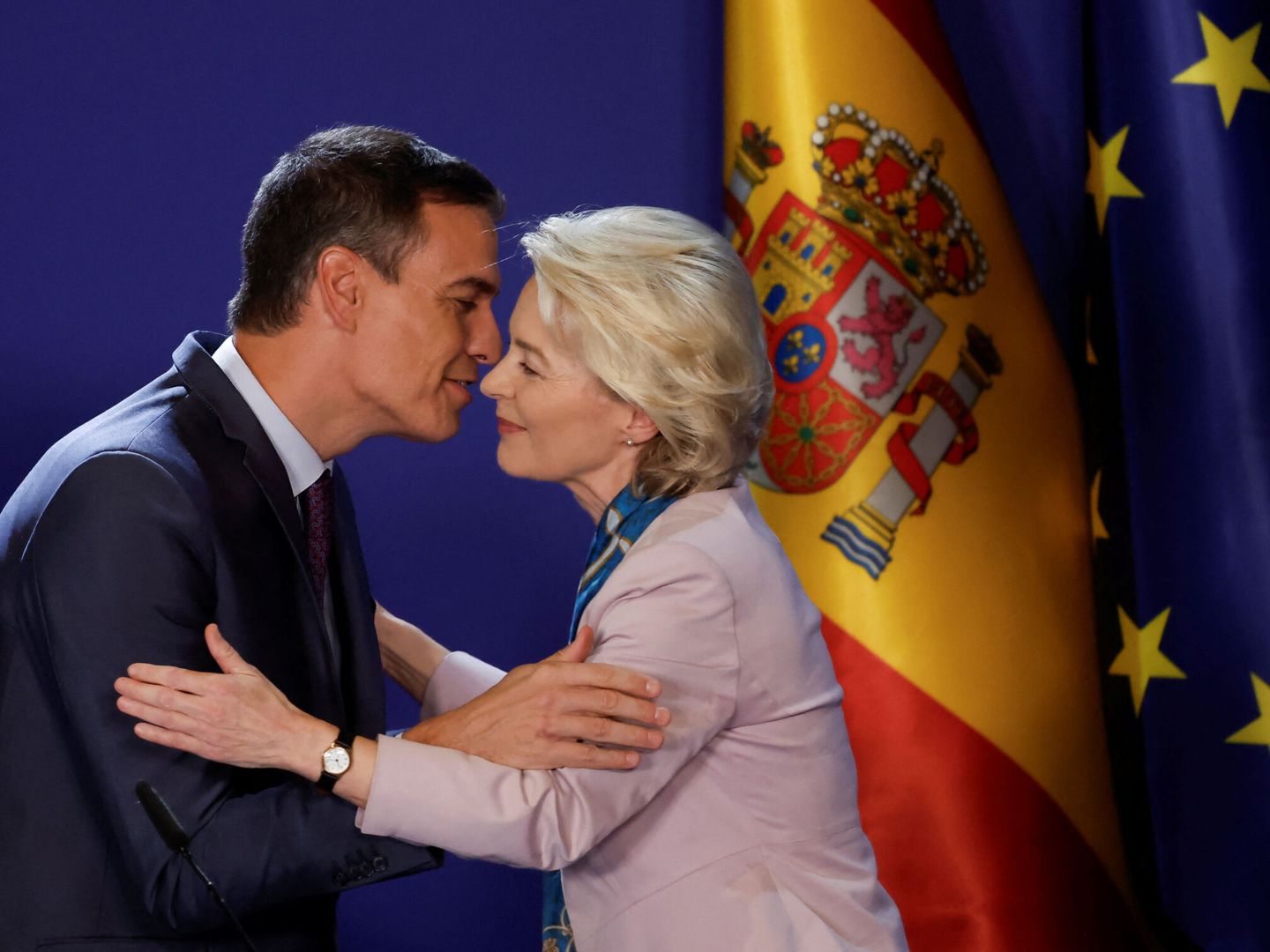 Pedro Sánchez y la presidenta de la Comisión Europea, Ursula von der Leyen. (Reuters)