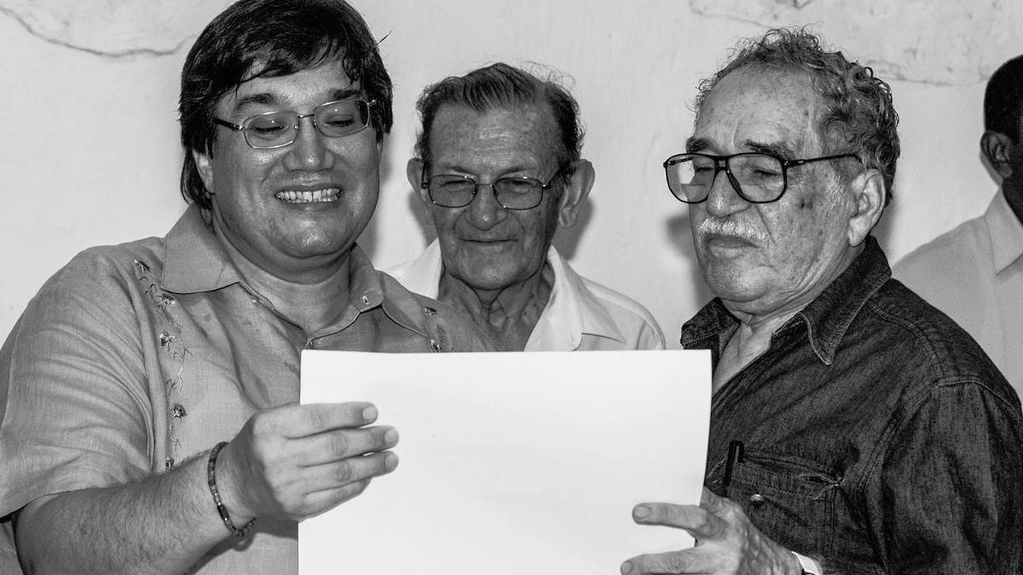 Jaime Abello, José Salgar y Gabriel García Márquez en Cartagena (Colombia) en la conmemoración en 2006 del aniversario de la FNPI. (Libardo Cano/FPI)