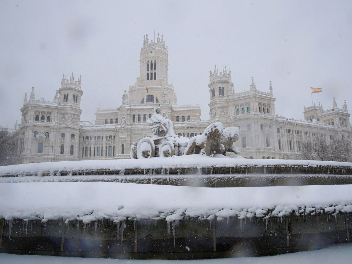 Foto: La Cibeles, tras la nevada. (EFE)