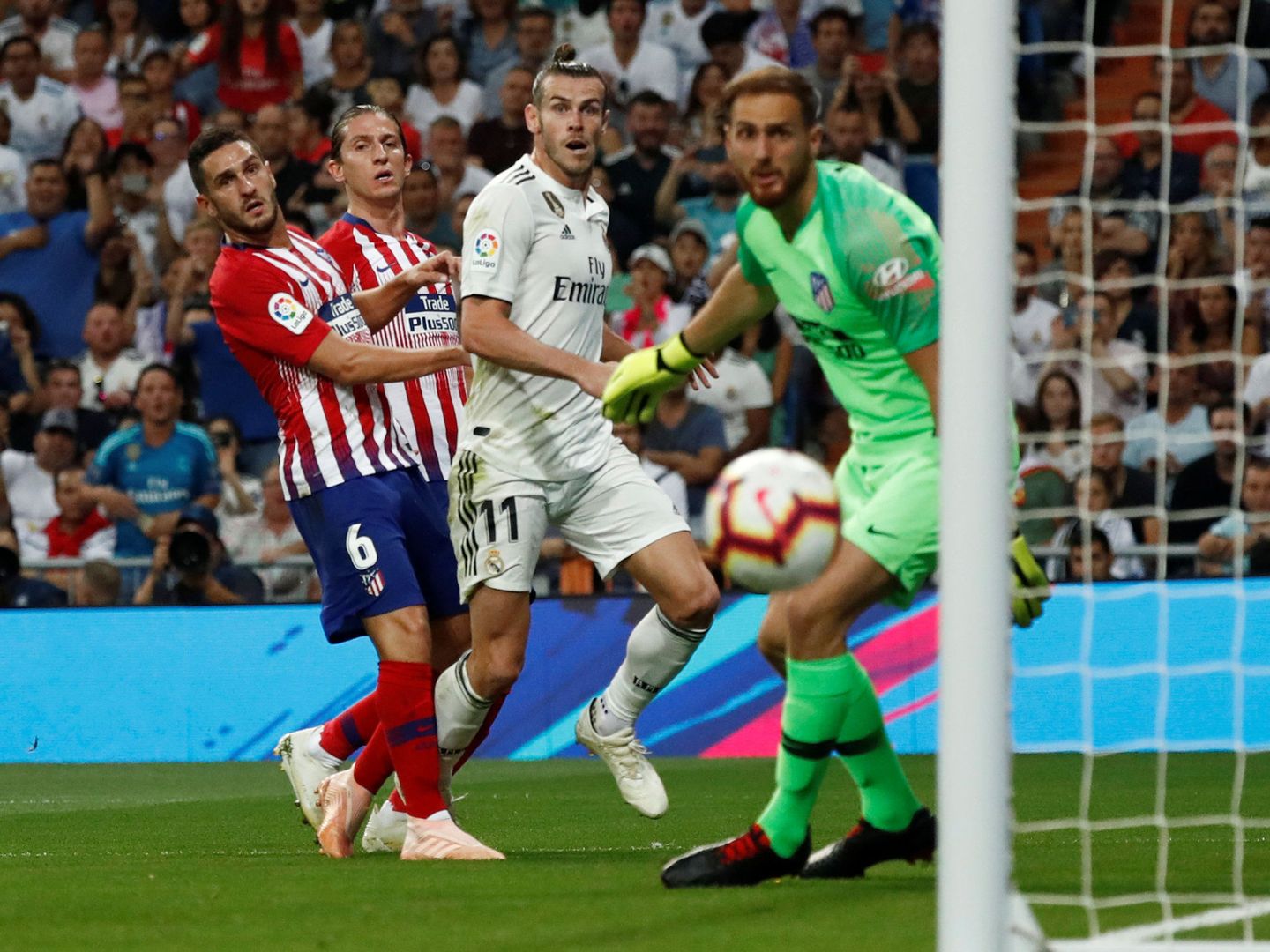 La ocasión de Bale en el minuto 21. (Reuters)