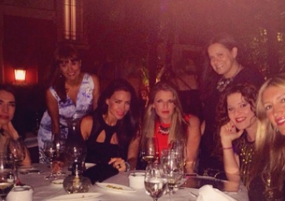 Foto: Vania Millán y sus amigas este fin de semana (Instagram)