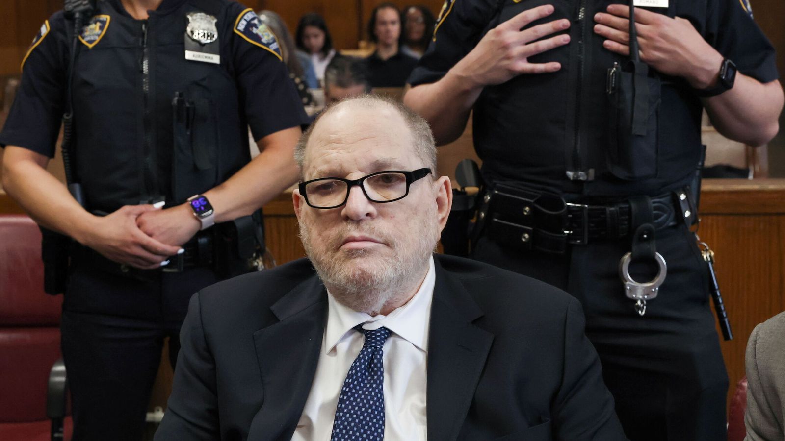 El jurado del nuevo juicio contra Harvey Weinstein se dice incapaz de llegar a un acuerdo tras dos días de deliberaciones