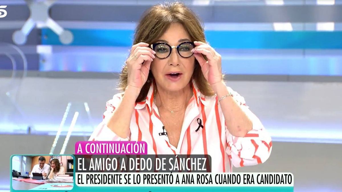 Ana Rosa Quintana interrumpe a María Claver tras encapricharse con las gafas de la colaboradora