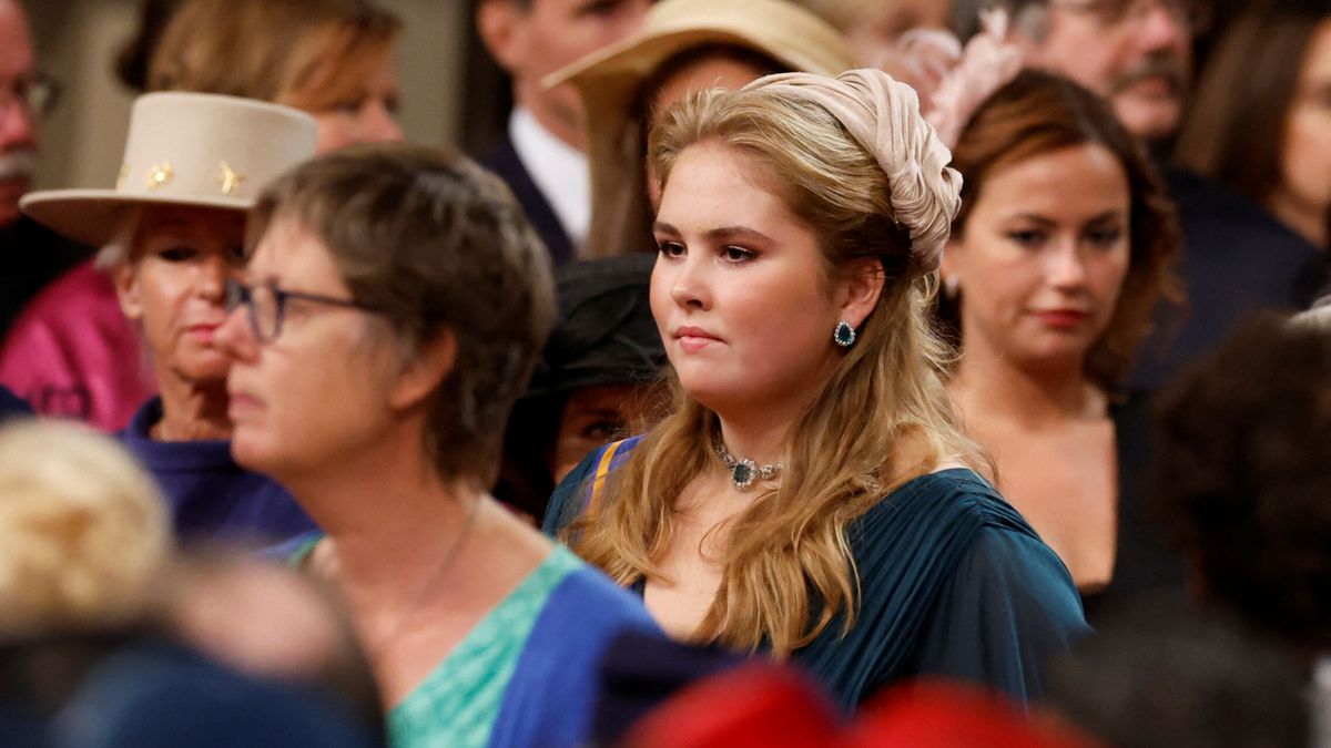 El debut de Amalia de Holanda en el Prinsjesdag, con esmeraldas y diamantes, y el sorprendente look de Máxima