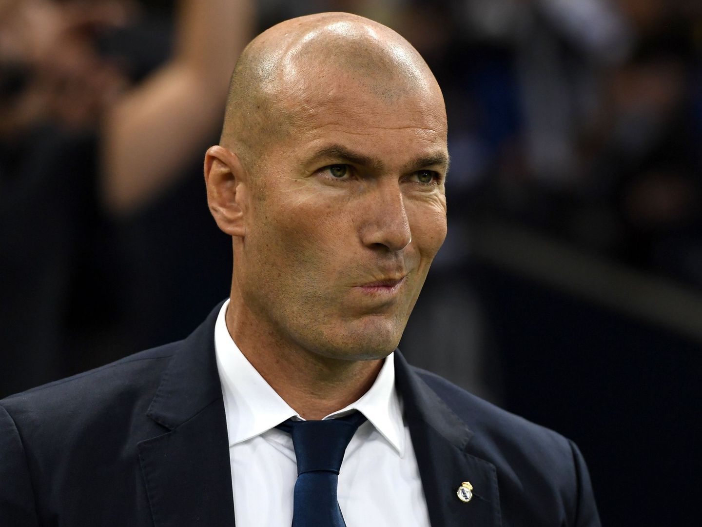 Zidane tampoco estaba contento con el doctor Olmo. (EFE)