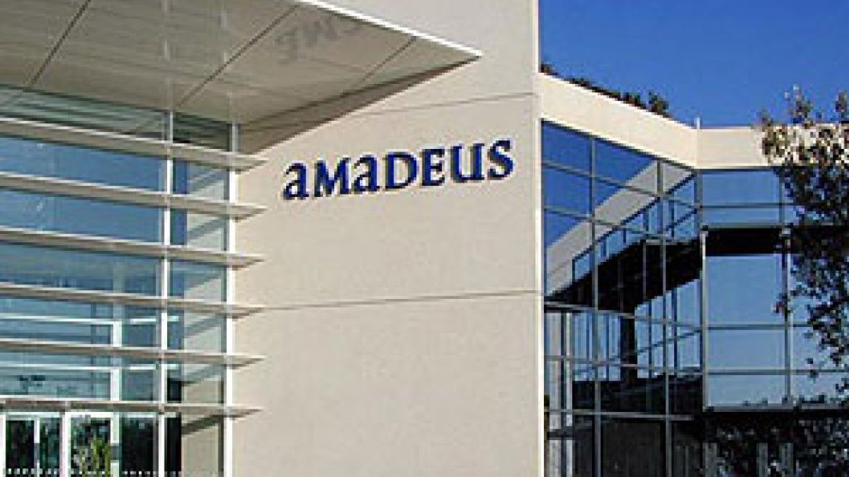 Amadeus hace millonarios a sus empleados y a los accionistas antes de la OPV