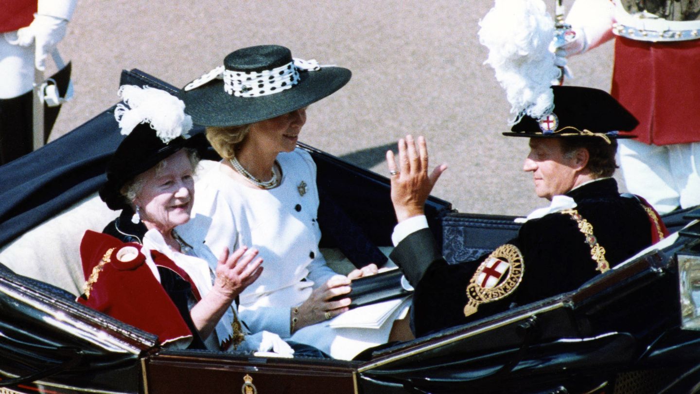 La Reina emérita, en una imagen de archivo con el broche. (Getty)