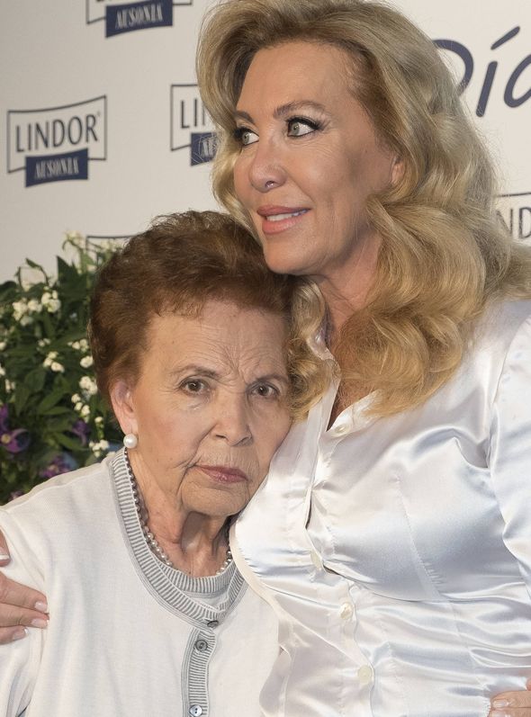Norma Duval con su madre en 2016.(CP)