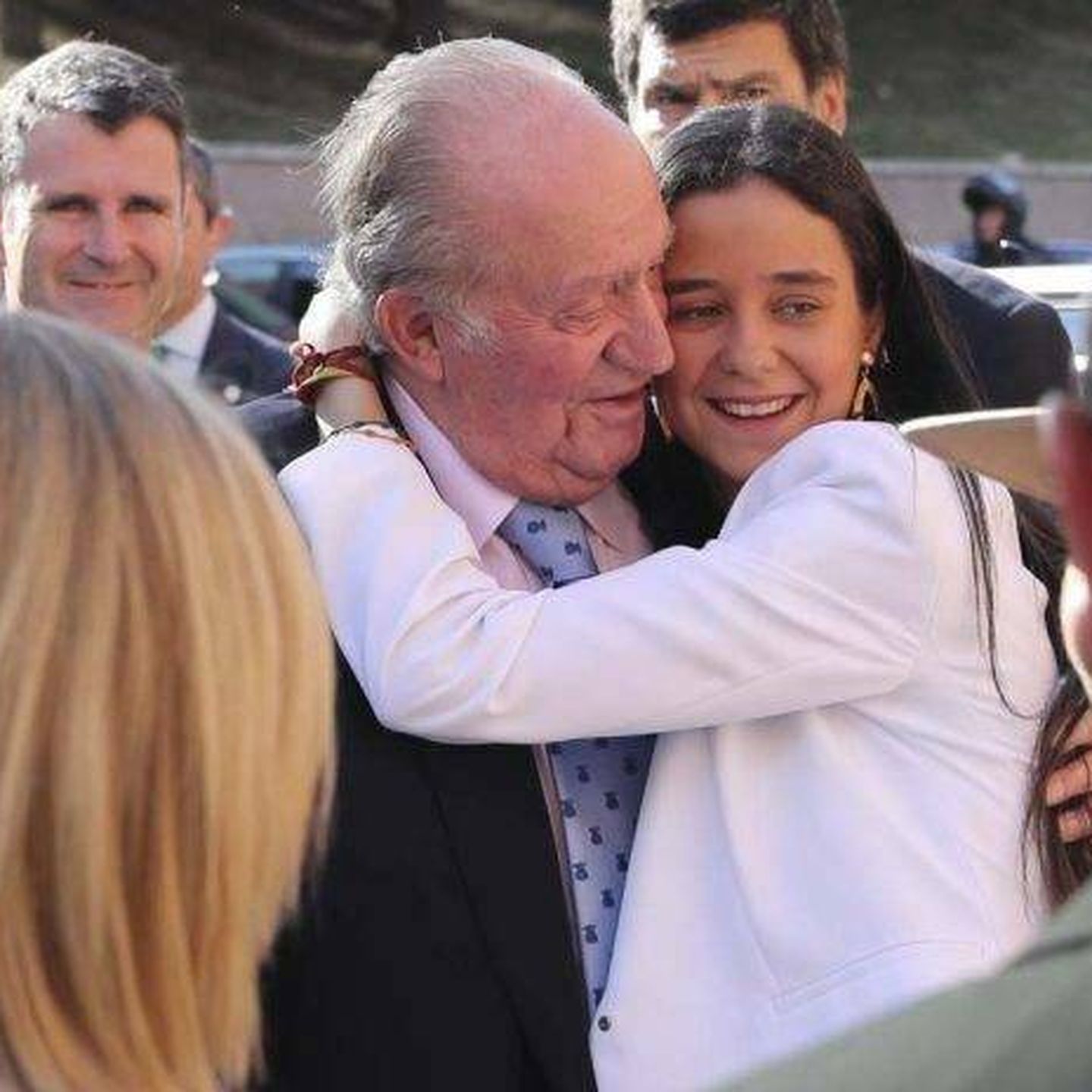 El rey Juan Carlos y su nieta Victoria Federica. (EFE)