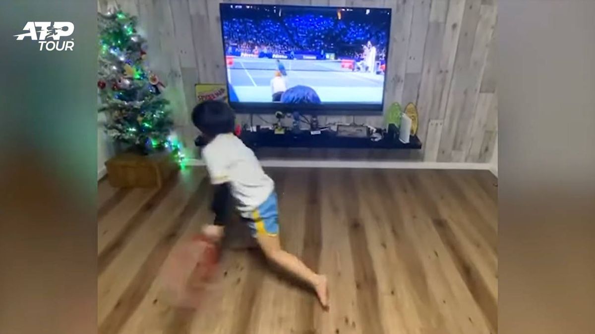 Yunosuke, el niño de seis años que asombra a internet imitando a Federer