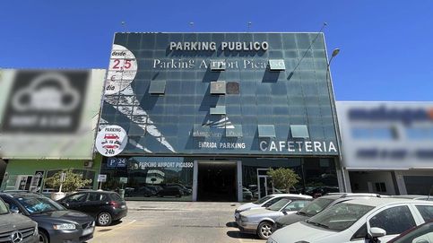 A subasta por 6 M el parking en el aeropuerto de Málaga de Rafa Mateo, concursante de 'realities'